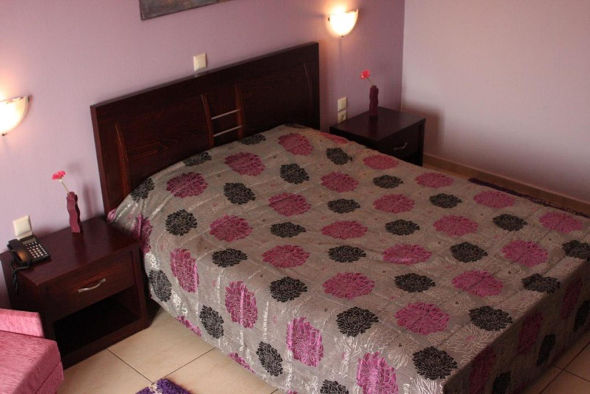 Lozitsi Hotell Veria  Exteriör bild