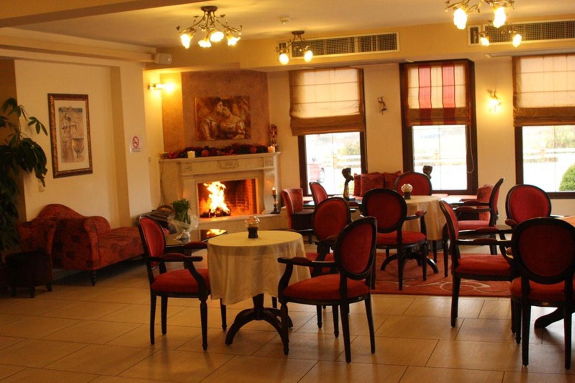 Lozitsi Hotell Veria  Exteriör bild