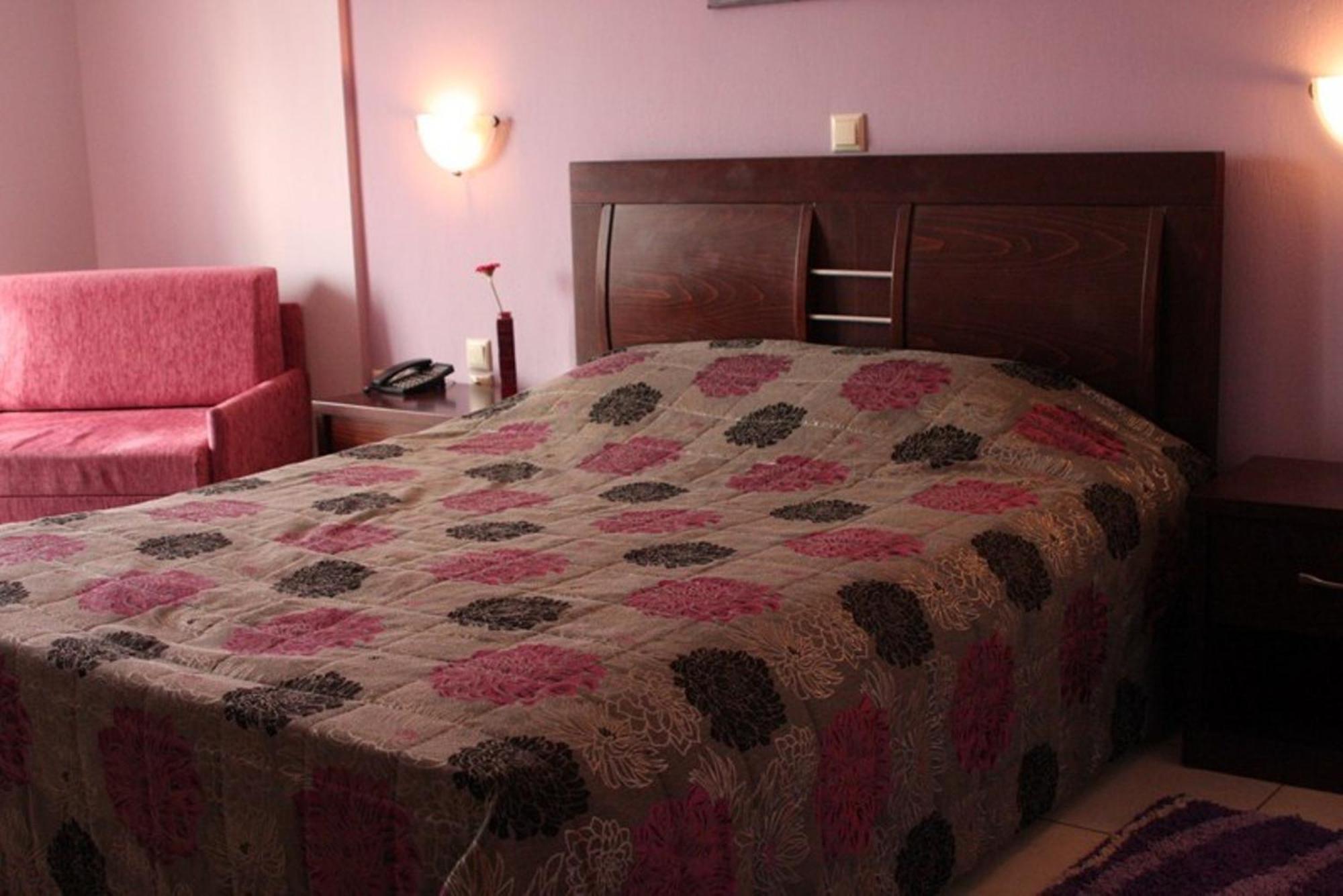 Lozitsi Hotell Veria  Exteriör bild